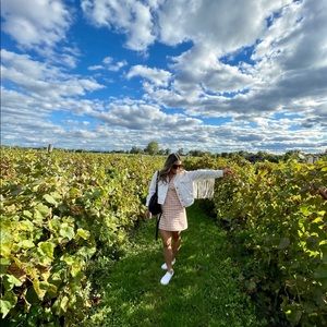 Jess. 27. Excessive shopper.